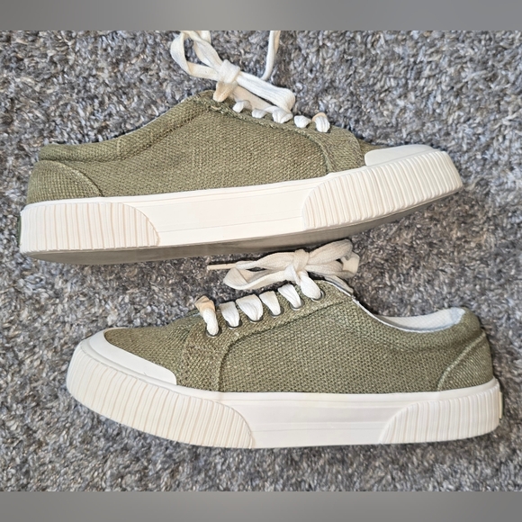 Crazy Horse Liz Claiborne Canvas Sneakers Womens  6.5 Olive Low Lace Up Casual - Picture 6 of 9